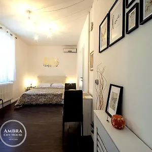 Ambra House - Ingresso Diretto, Parcheggio Libero E Wi-fi Appartamento